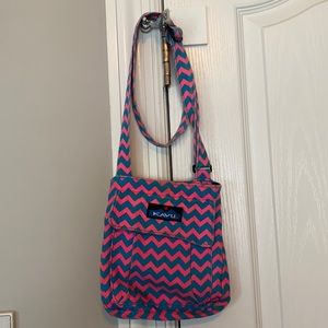 Pink and blue Chevron pattern Kavu purse